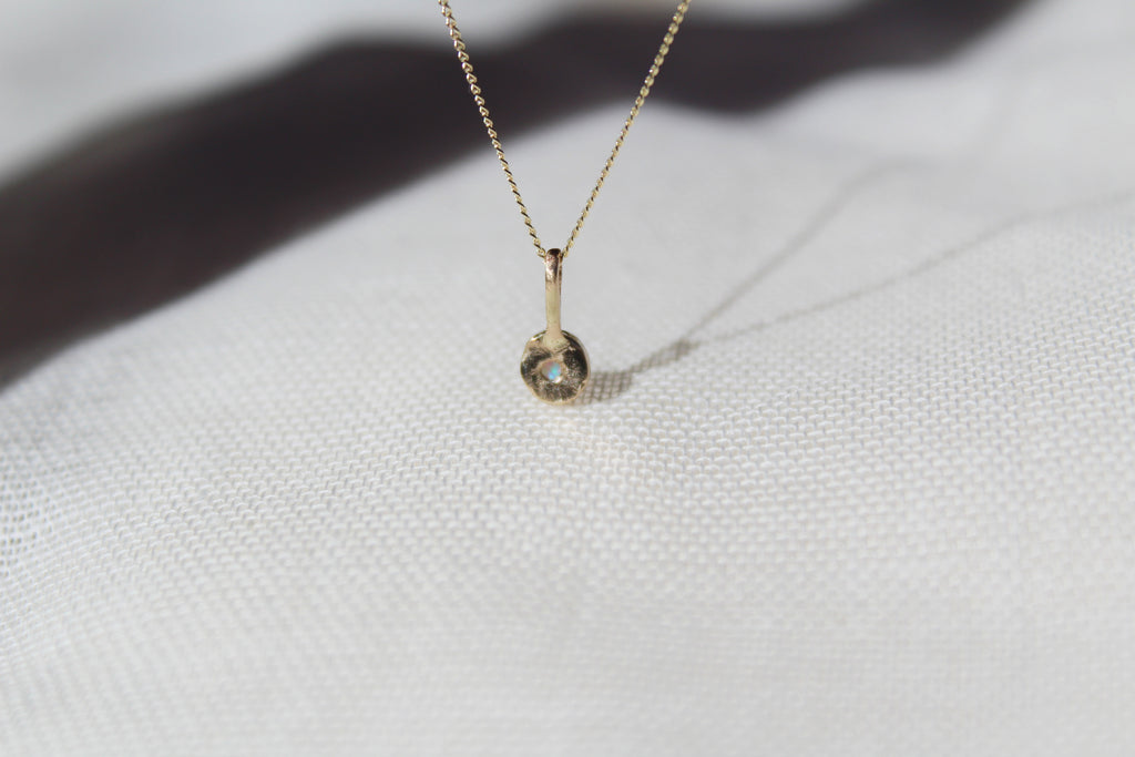 Mini gold Opal