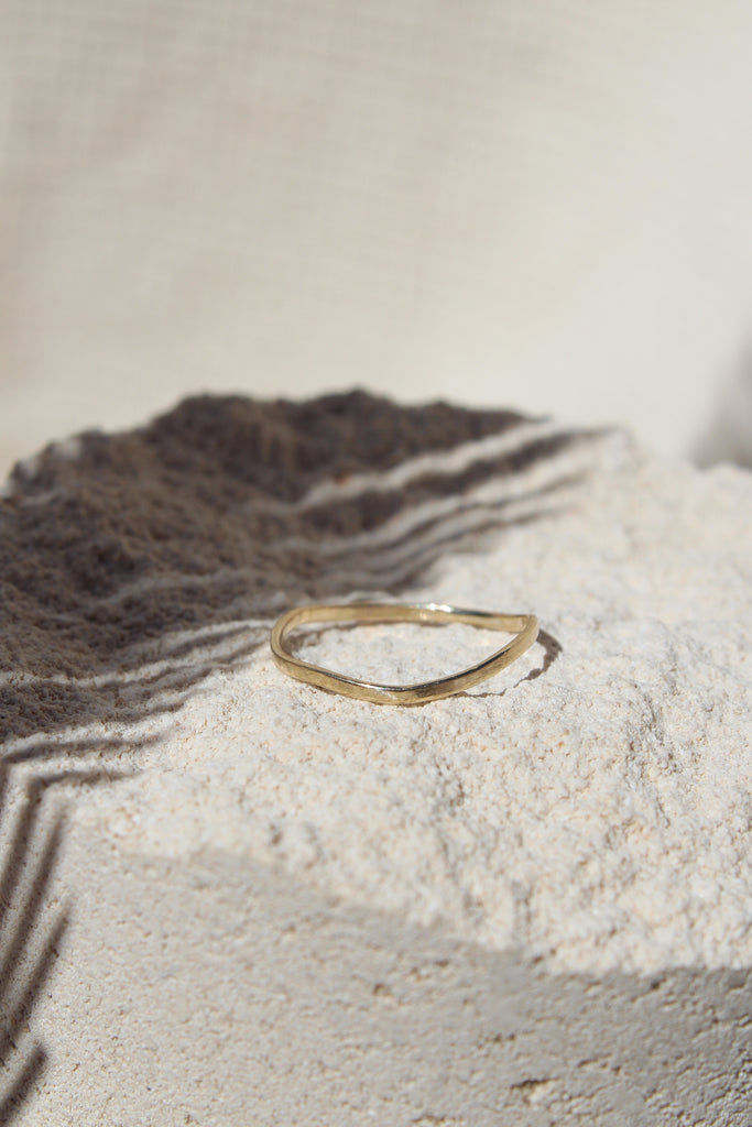 Mellow wave ring