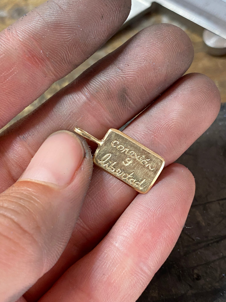 14k Personalised Medallion