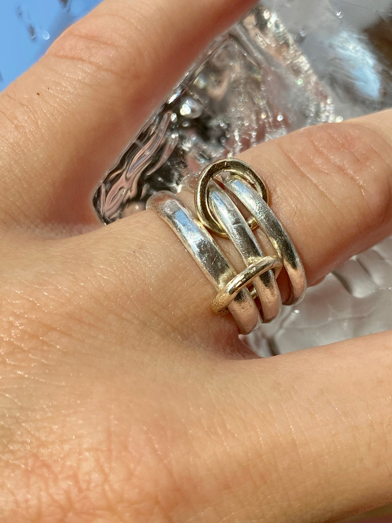Connection Trio ring